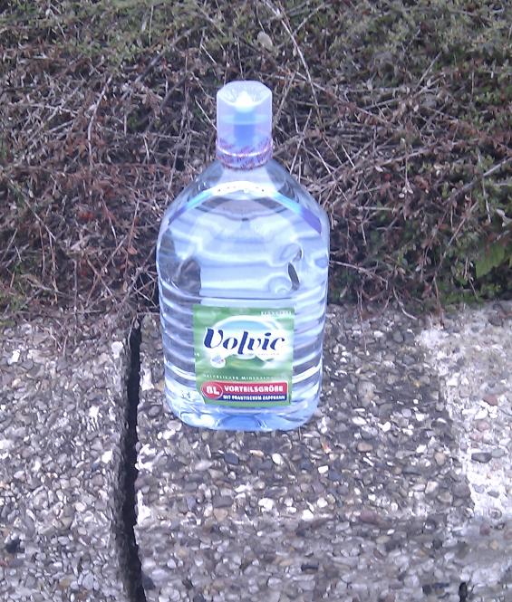 Dieses Bild zeigt eine 8 Liter Wasserflasche